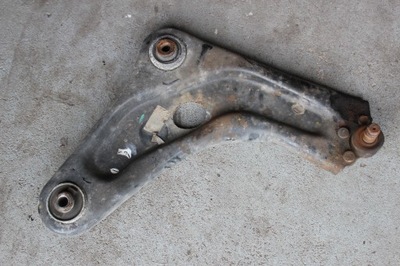 Рычаг правый перед peugeot 207 1.6vti фото №1