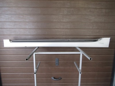 Молдинг поріг ліва opel ampera 12-14 фото №1