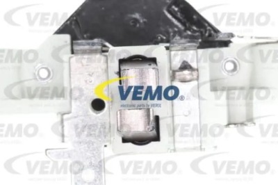 Регулятор напряжения v10-77-0017 vemo audi a4 b5 фото №1