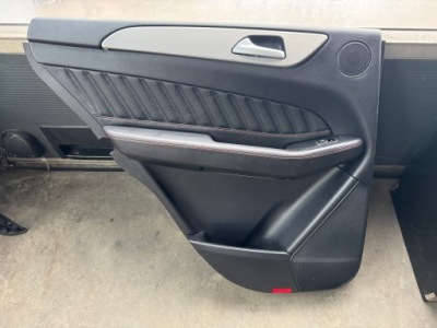 Mercedes gle 292 amg обшивка дверь левый задний фото №1