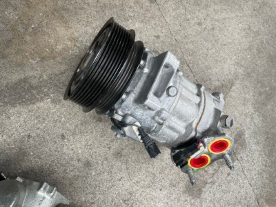 Volvo xc90 xc60 компрессор кондиционера 32130690 фото №1