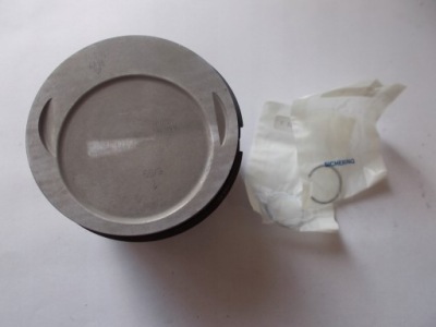 #1202 поршень mercedes w123 2.3 m102 фото №1