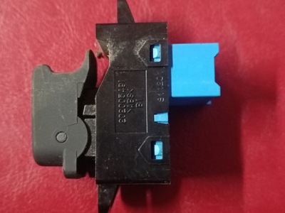 Hyundai i20 11 r переключатель стекло фото №1