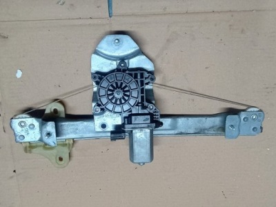 Підйомник механізм скло правий задній задній 827008880r renault clio iv 13-16 фото №1