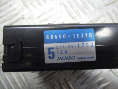 Модуль toyota yaris verso 1.4 d4d 88650-1e370 фото №1