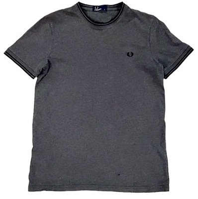 ** FRED PERRY **__S__Modny, super t-shirt