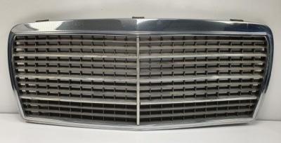 Решітка радіатора решітка радіатора mercedes w124 фото №1