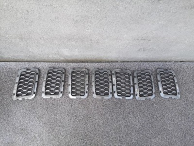 Jeep grand cherokee wk2 lift 2017- 17- решітка радіатора решітка радіатора фото №1