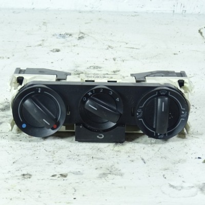 Vw polo iv панель обдув 6q0819045aa фото №1