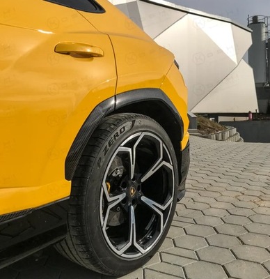 LAMBORGHINI URUS CARBON BANANA TRIMS MUDGUARDS  