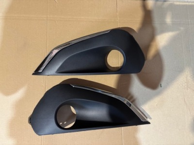 Peugeot 208 i lift 2015 - ліва рамка протитуманної фари + хром фото №1