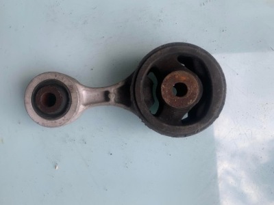 Кронштейн подушка двигуна honda civic viii ufo 2.2 фото №1