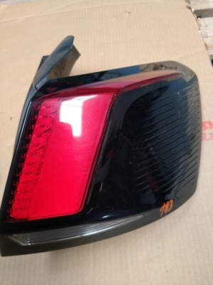 Peugeot 3008 ii лампа задня права кузовна фото №1