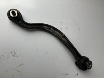 Важіль правий задня peugeot 3008 гібрид 443892 фото №1