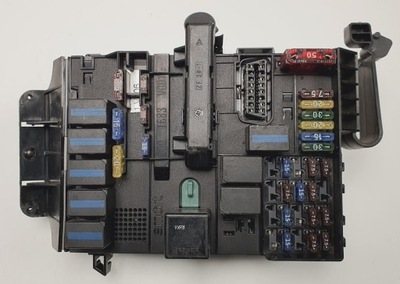 Коробка запобіжників smart fortwo 450 0.6 t фото №1