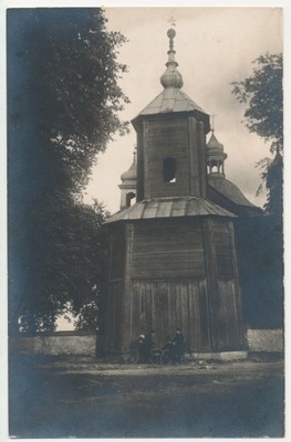 Mnichów k. Jędrzejów - Drewniany kościół. (2224)