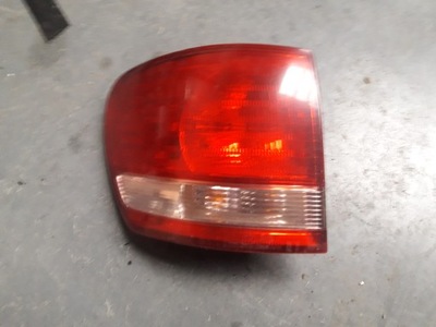 Лампа задняя toyota avensis verso левая 01-03 фото №1