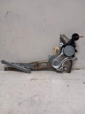 Подъемник стекло левый перед 85720-58010 toyota prius фото №1