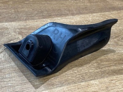 Защита заглушка правый перед jaguar f-pace x761 hk83-16114 фото №1