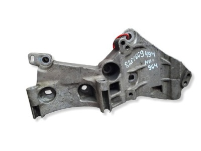 Кронштейн основание генератора 8200669494 renault clio iv captur 1.5 dci 2013- фото №1