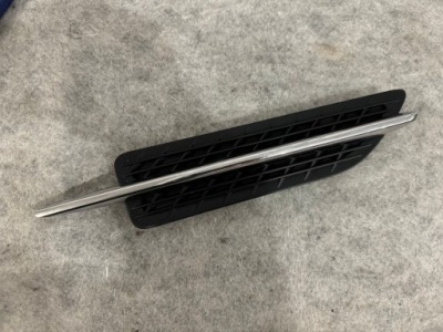 Mercedes slk w172 правая решётка хром накладка крыла фото №1
