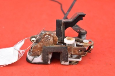 Замок двері лівий перед передній hyundai coupe 1 i 96-99 фото №1