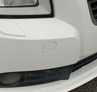 Заглушка hak / hol перед volvo v50 i s40 fl цвета фото №1