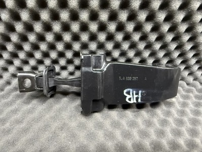 5ja839249 обмежувач двері правий задня skoda rapid фото №1