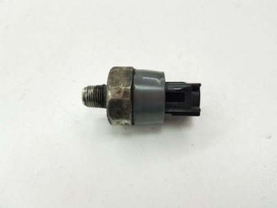 Lexus ct 200h датчик давления масла 2012 фото №1