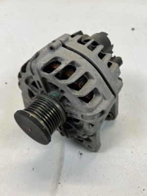 Renault nissan 1.0 tce генератор 231008040r фото №1