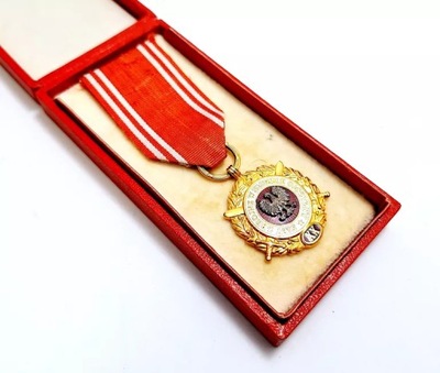 MEDAL ZŁOTY SIŁY ZBROJNE W SŁUŻBIE OJCZYZNY