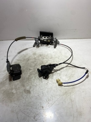 Замок двері лівий задня задній mazda rx8 фото №1