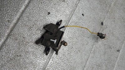 Замок кришки mazda 626 92r фото №1