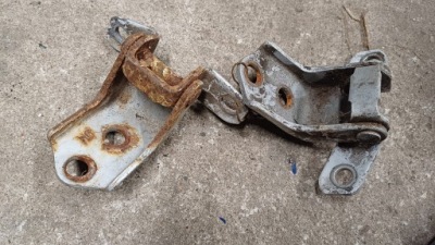 Mazda 2 07-14 de петля дверь правый передний комплект фото №1