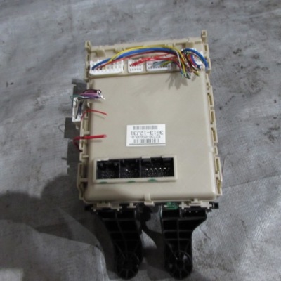 Коробка bsi toyota avensis t 27 82730-05690 фото №1