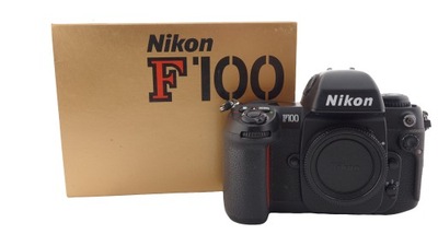 NIKON F100