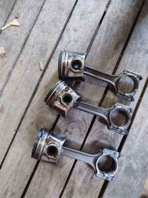 Поршень с шатун corsa d 1.3 cdti z13 73502643 фото №1