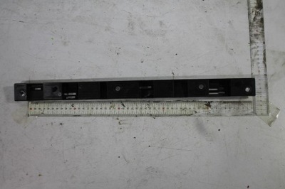 Напрямна поріг лівий 670032479 maserati levante 16- фото №1