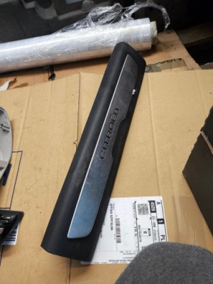 Citroen c4 grand picasso правая передняя молдинг порог хром 9677703377 ? фото №1