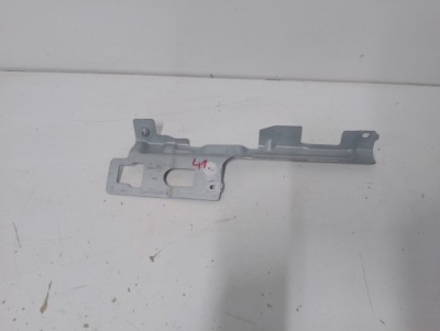 A1778150600 правий кронштейн кронштейн mercedes w177 фото №1