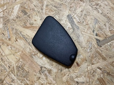 Защита заглушка предохранителей dacia sandero i 1 8200735470 фото №1