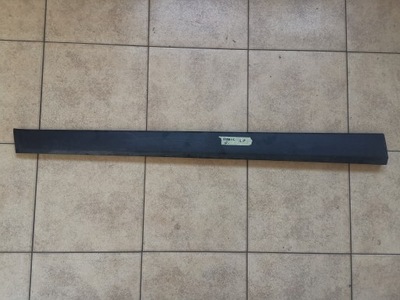 Kia stonic молдинг двері лівий перед 87723-h8400 фото №1