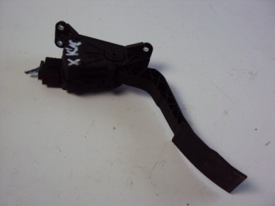 Педаль газа mercedes x-klasa фото №1