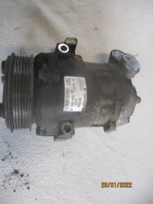 Компрессор кондиционер suzuki swift 95200-84ea0 1.3 d фото №1