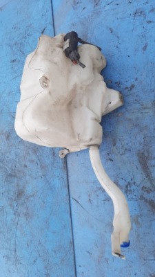 Бачок омывателя volvo s40 ii 2.4b 05r фото №1