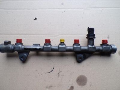 Молдинг впрыскная renault megane iii scenic vitara 1,9 dci 800750048 фото №1