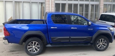 TOYOTA HILUX MOLDURAS DE PUERTA 2015-20  