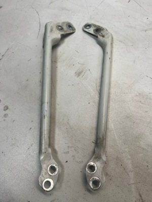 Opel crossland x тримачі кронштейни верхній поперечина фото №1