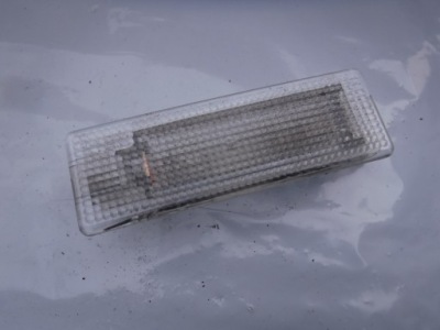 Лампа освітлення кабіни 7l6947101a vw golf v фото №1