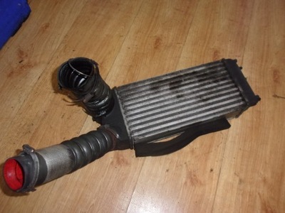 Ford fiesta mk7 радиатор интеркулер 1.6 tdci фото №1